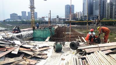 綿陽雙杯大橋施工現場